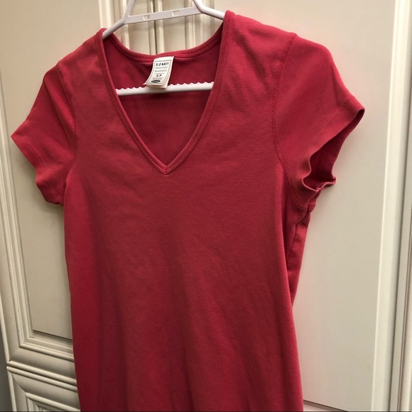 ๐ ๐ฅณHOST PICK๐ฅณ OLD NAVY cotton maternity T-shirt - Picture 4 of 7